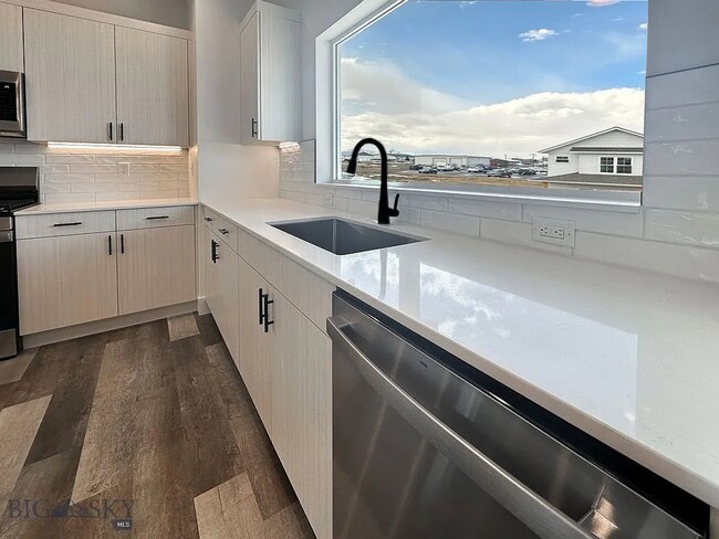 Foto del edificio - 509 Spaniel Ln