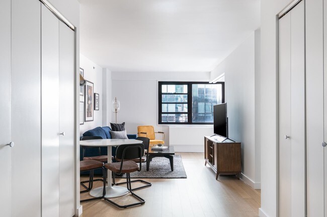 Building Photo - 222 East 39th Street