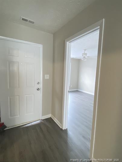 Foto del edificio - 4744 Banks Ct