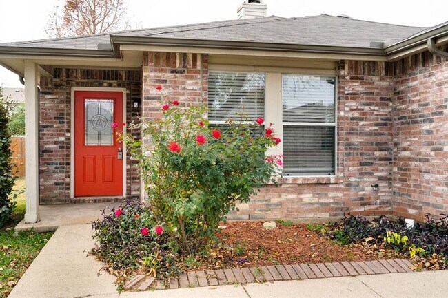 Foto del edificio - 8212 Clear River Ln