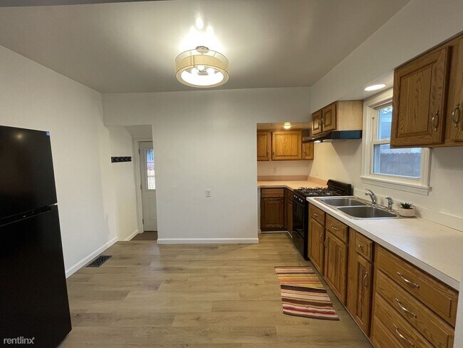 Building Photo - 1 br, 1 bath House - 4801 Francis St