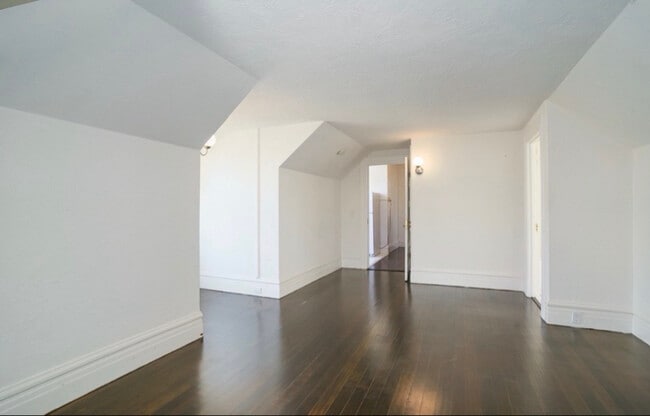 Building Photo - 1525 Broadway