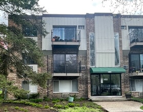 Building Photo - 1463 N Winslowe Dr