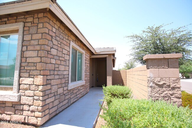 Foto del edificio - 9210 W Willow Bend Ln