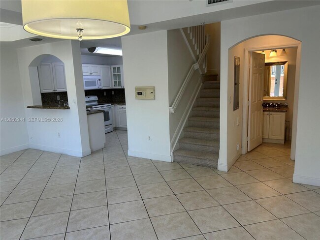 Foto del edificio - 915 SW 143rd Terrace