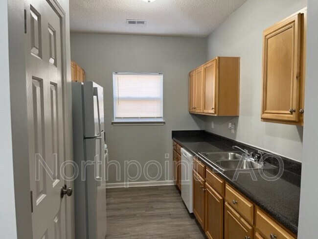 Foto del edificio - 6530 Grey Fox Way