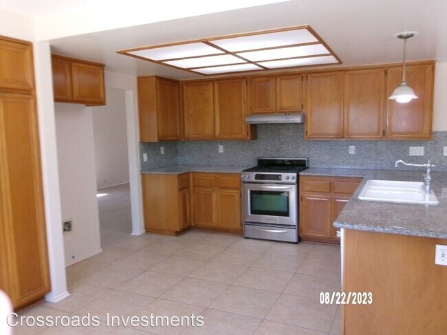 Building Photo - 5 br, 3 bath House - 1942 Sierra Mesa Drive