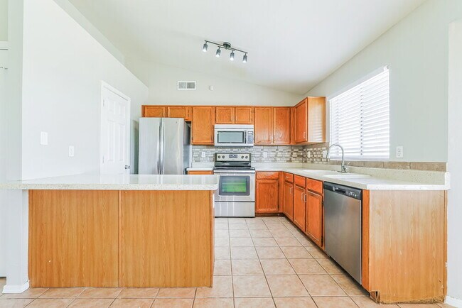 Foto del edificio - 13311 E Butler St