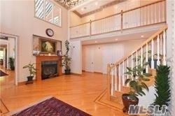 Foto del edificio - 77-16 Kew Forest Ln