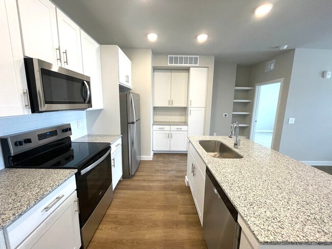 Foto del edificio - 3845 W Frontier Pkwy