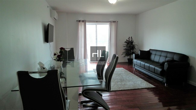 Foto del edificio - 3364 Guider Ave