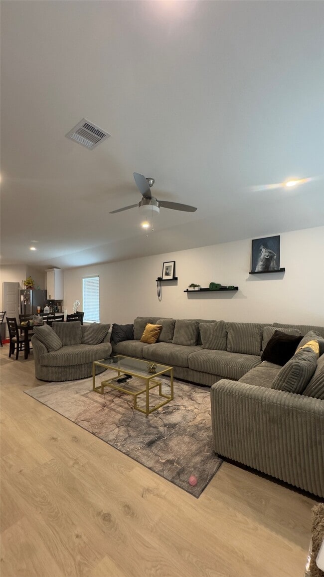 Building Photo - 7834 Calabria Dr