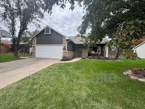 Building Photo - 10012 W 20th St N