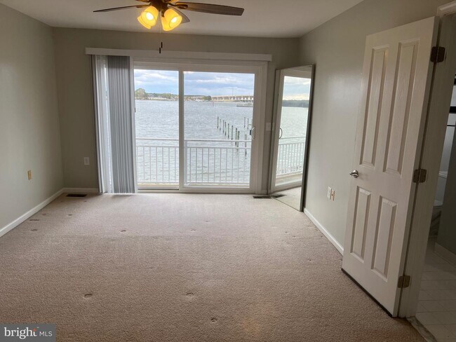 Building Photo - 1408 Oyster Cove Dr