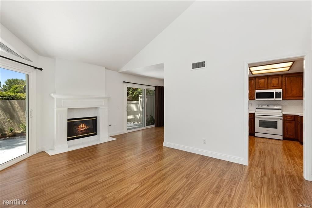 Foto principal - 3 br, 2.5 bath Condo - 132 Stanford Ct # 66