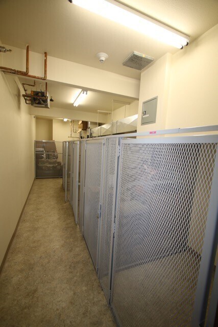 Building Photo - 2 Bedroom Condo close to Downtown!