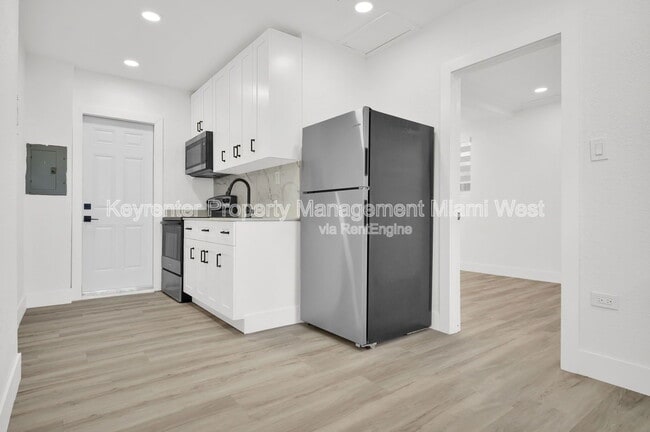 Building Photo - 210 Beacom Blvd