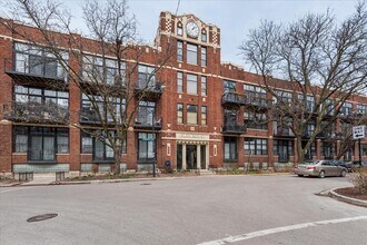 Building Photo - 2300 W Wabansia Ave