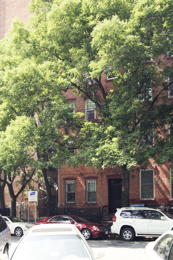 Primary Photo - 115 E Second St