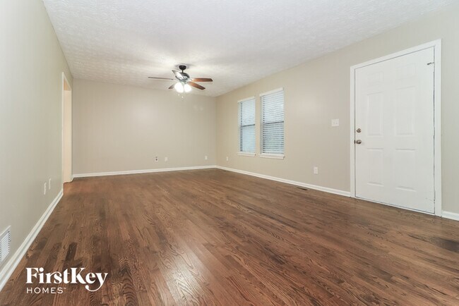 Foto del edificio - 80 Hickory Trail