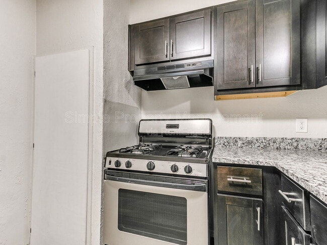 Building Photo - 5832 NW 31st Terrace