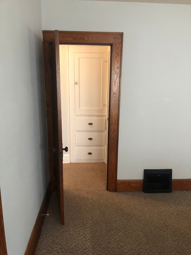 Building Photo - 531 E 28th St