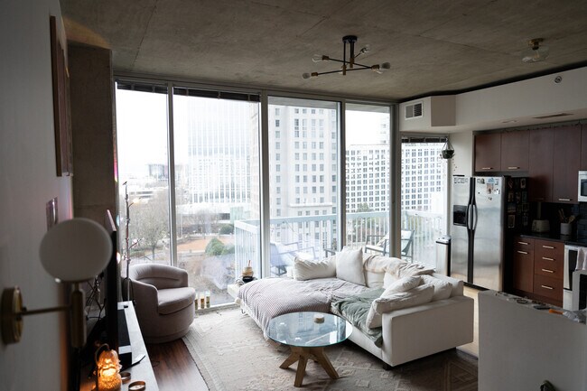 Foto del edificio - 3324 Peachtree Rd NE