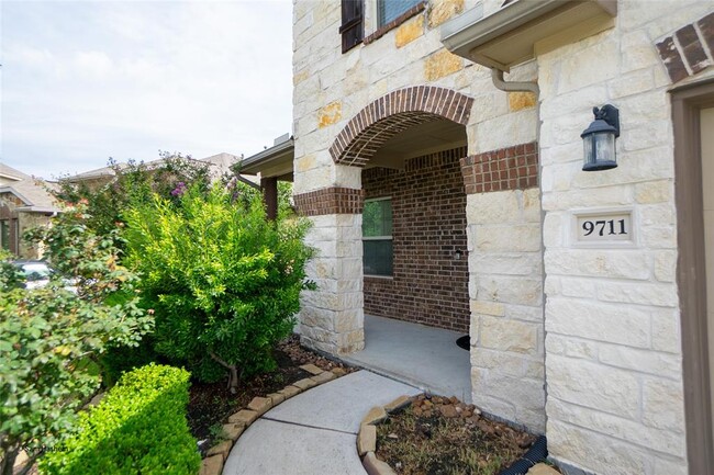 Foto del edificio - 9711 Deborah Colony Ln