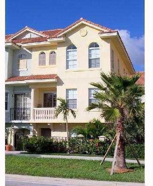 2554 Gardens Pky, Palm Beach Gardens, FL 33410 Townhome Rentals in Palm Beach Gardens FL
