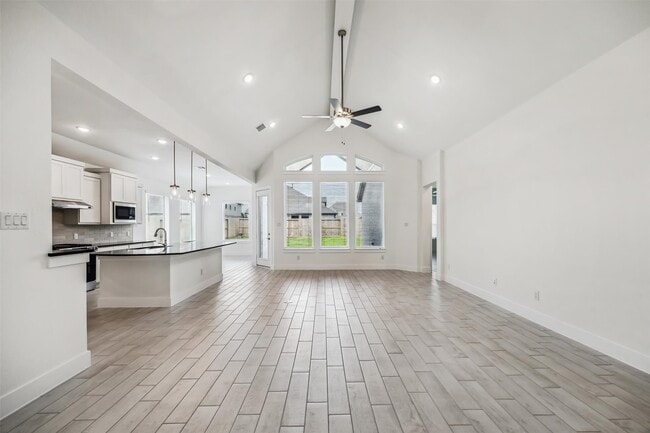 Foto del edificio - 2810 Wild Berry Ct