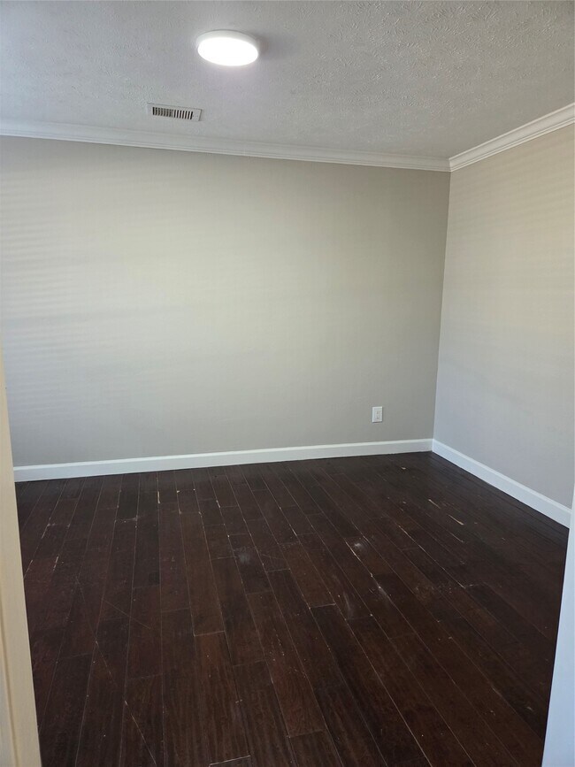 Foto del edificio - 14743 Charlmont Dr