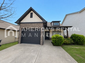 Building Photo - 819 Kent Dr