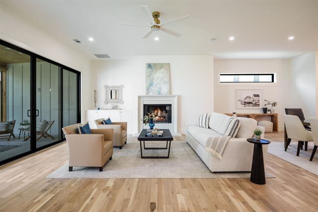 Foto del edificio - 5836 Kenwood Ave