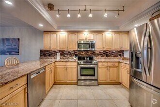 Building Photo - 4260 SE 20th Pl