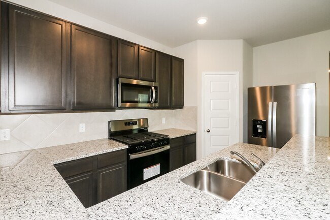 Foto del edificio - 5107 Shelby Katherine Dr