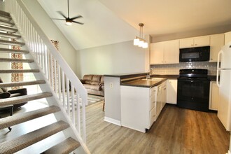 Building Photo - 1348 Hunters Rd