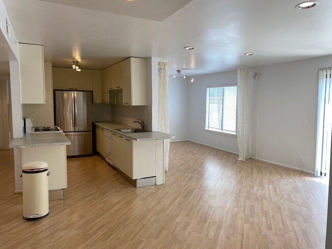 Kitchen and bonus room - 2121 Beloit Ave
