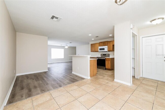 Building Photo - 480 Danube Dr