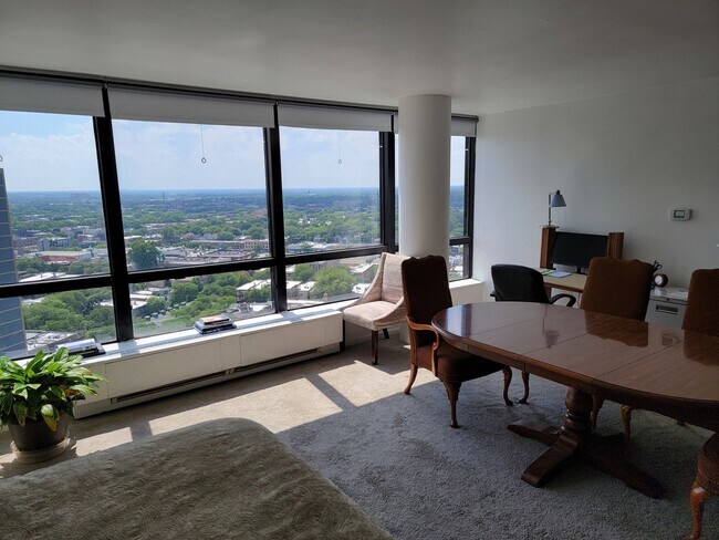 Foto del edificio - 5415 N Sheridan Rd