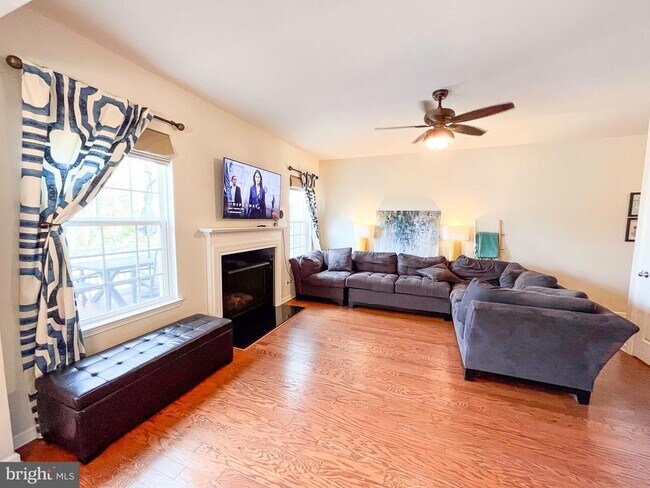 Building Photo - 221 Sills Ln