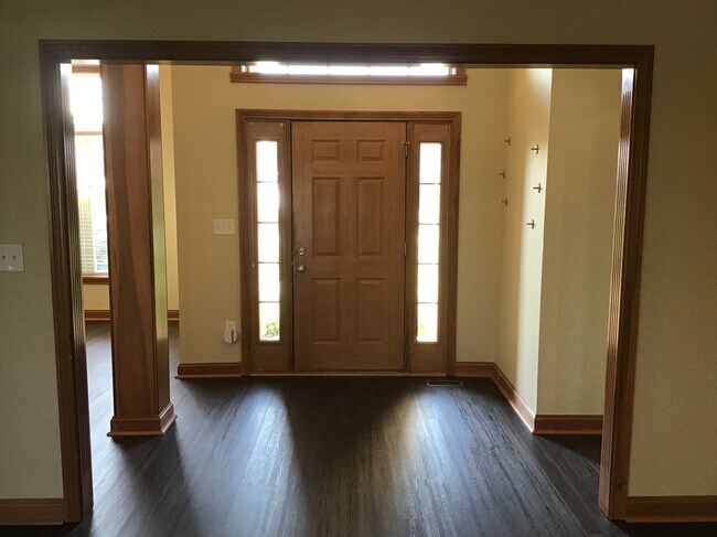 Foto del edificio - 4896 W Cedar Creek Place