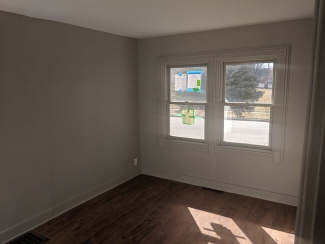 Building Photo - Rent-To-Own! 2B/1B in Hammond!