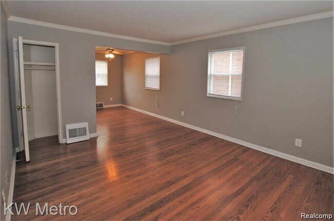 Building Photo - 3250 Coolidge Hwy