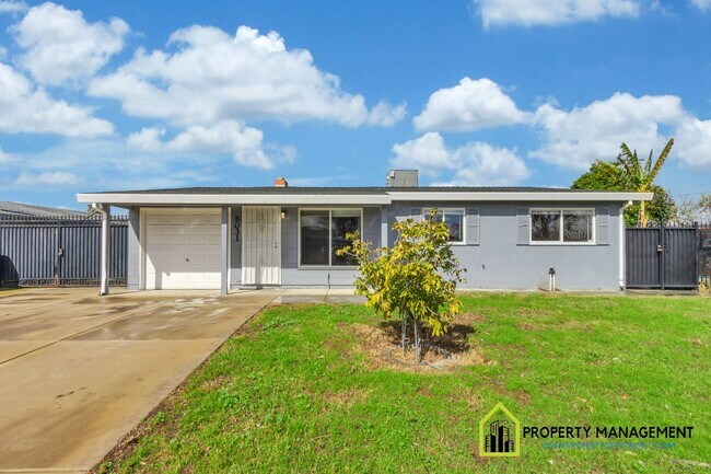 Foto del edificio - Charming 3 Bedroom, 1 Bath Home with Large...