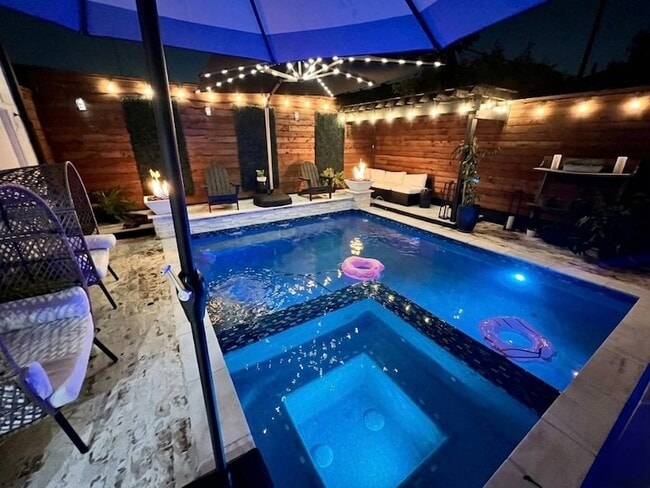 Building Photo - 805 Cordell St