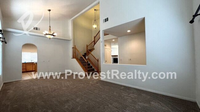 Foto del edificio - HUGE 4 Bedroom 3 Bath Home in Victorville ...