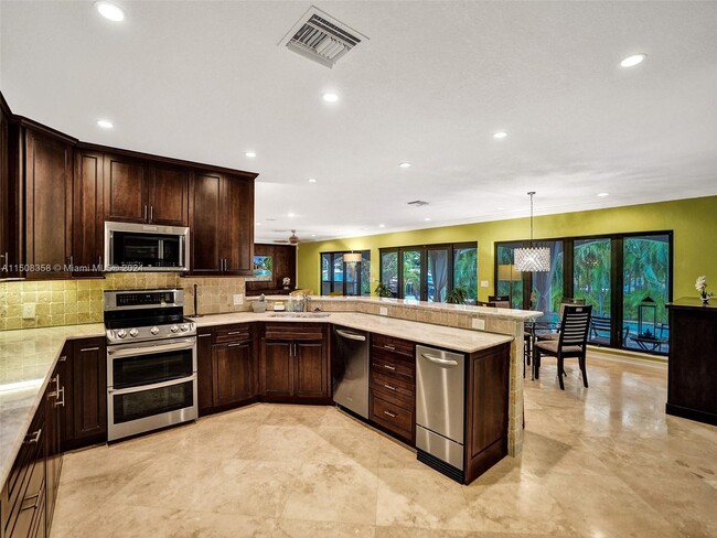Building Photo - 515 Lido Dr