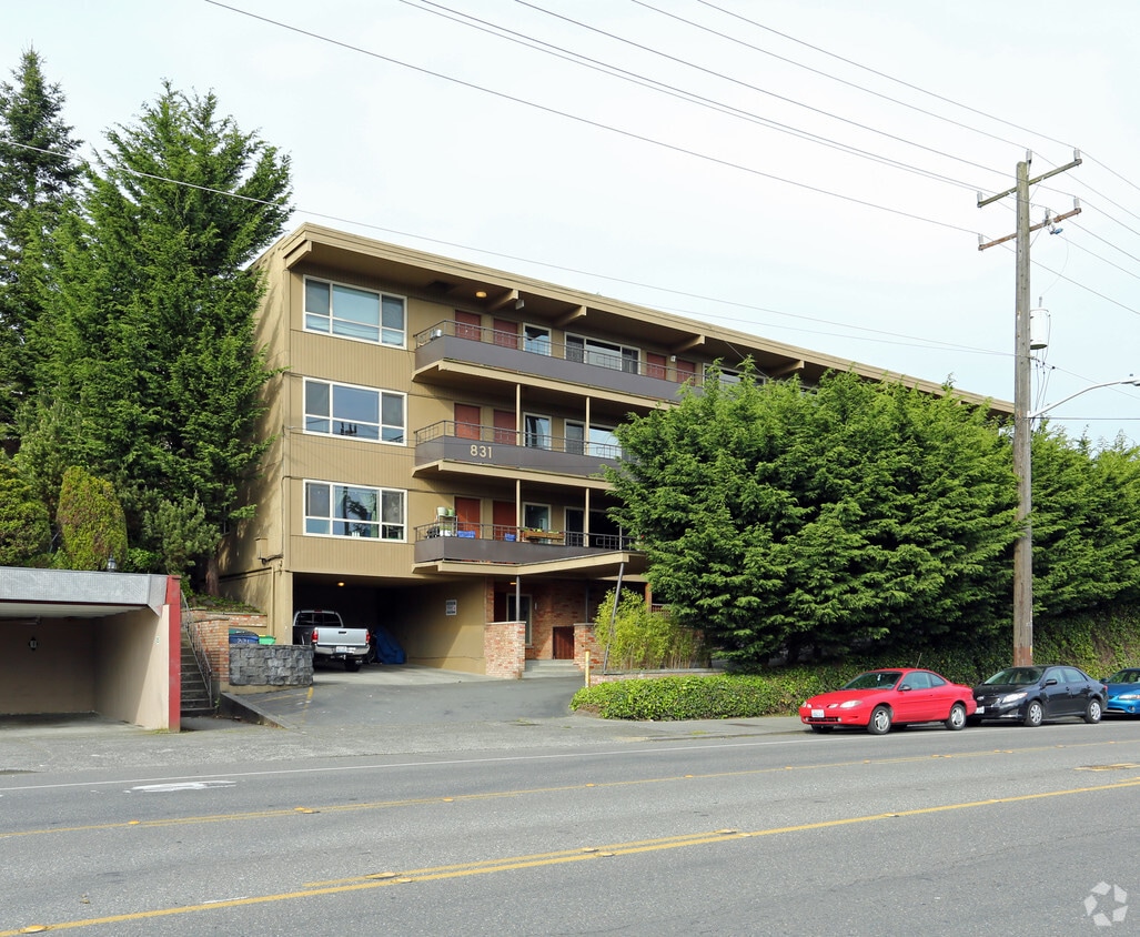 Primary Photo - Lynn Vista Apartments