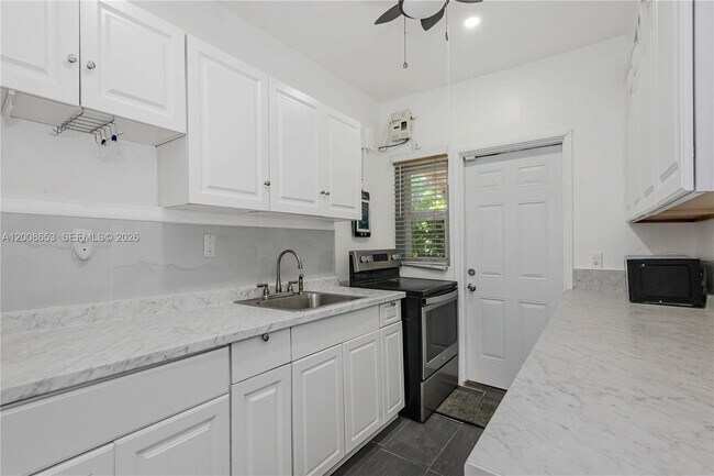 Foto del edificio - 259 NE 111th St