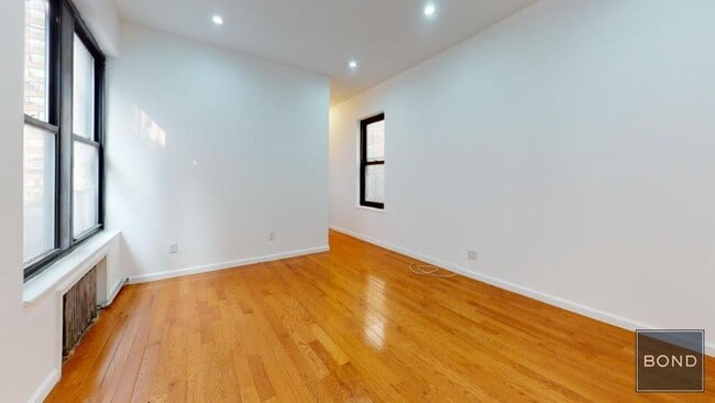 Building Photo - 137 E 30th St
